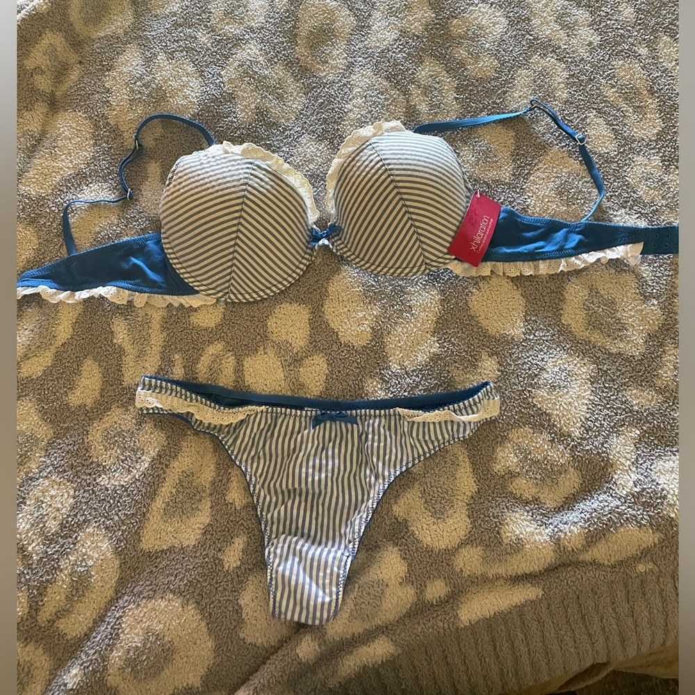 Xhilaration Bra & panty matching set